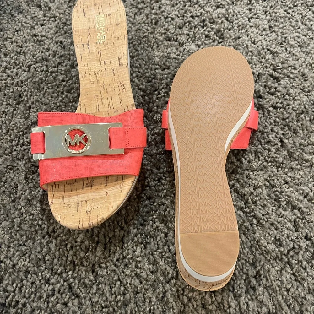 Michael Kors Cork Wedge Sandal Size 8.5 NWOT - Picture 3 of 3